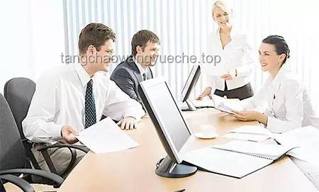 如何有效应对职场中的“折腰”问题——保持尊严与效率并存